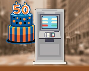 Animación de un cajero automático en un entorno de ciudad con un pastel del 50.º cumpleaños