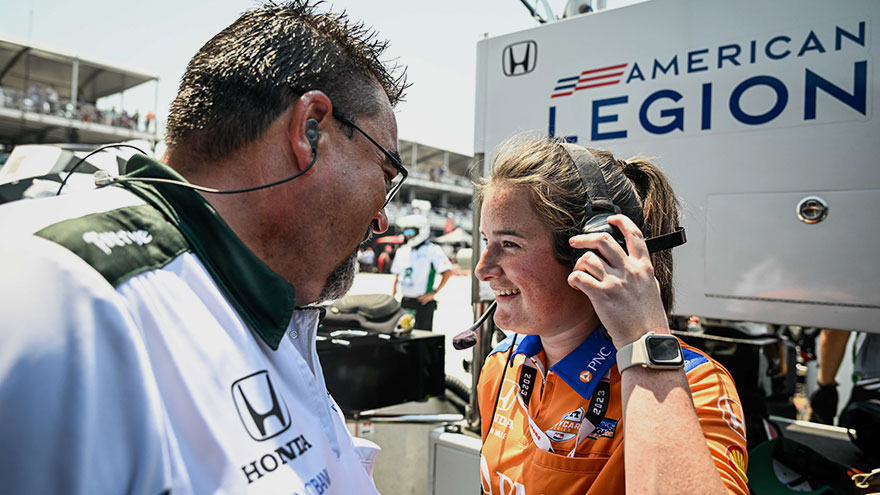 Nicole Goodman being mentored by a CGR staff member